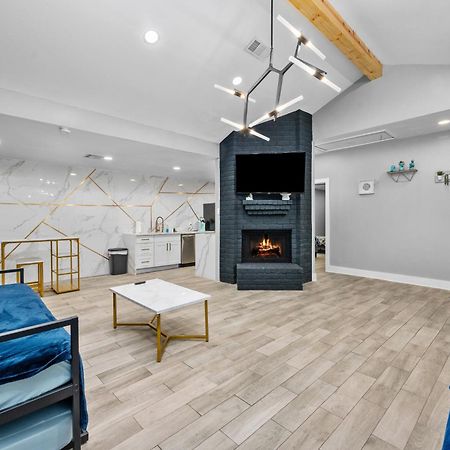 Spacious Galleria Apartment With Free Park Houston Exterior photo